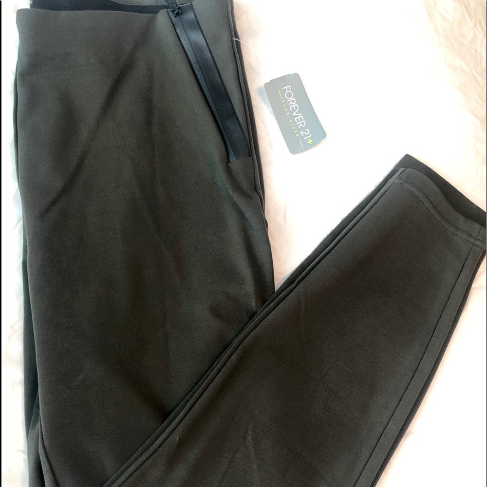 NWT Forever21+ Olive Knit Pants